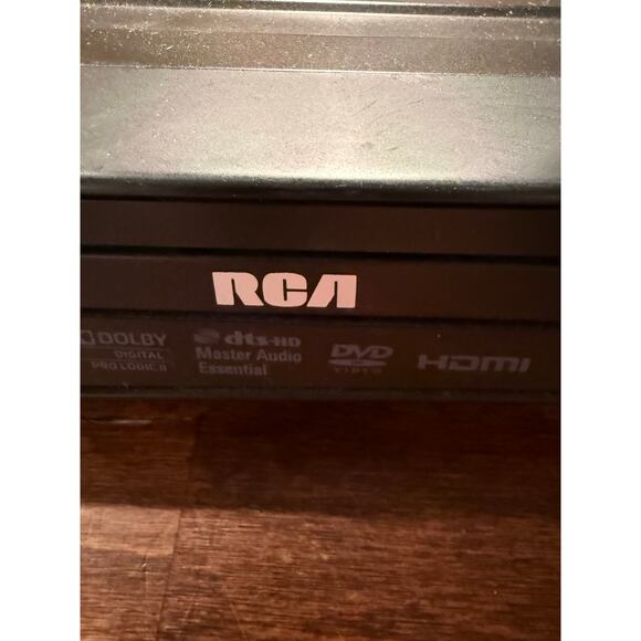 RCA RTB1023 Blu-Ray All-in-One Home Theater Player with Remote - Picture 4 of 10